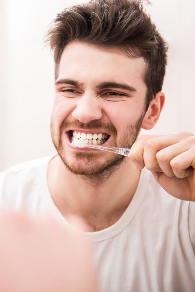 hygiène dentaire pour avoir les dents blanches rapidement