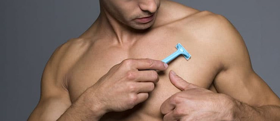 comment se raser le torse homme
