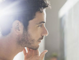 lutter contre la peau grasse chez l'homme blog beauté