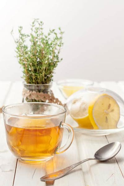 infusion de thym et citron pour soigner une angine