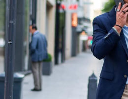 porter une chemise bleu clair homme