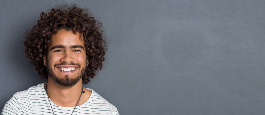 cheveux bouclés homme entretien