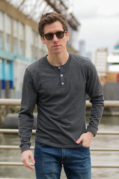 porter un henley homme