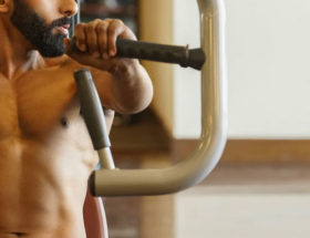 silhouette musclée homme
