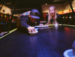 air hockey