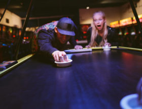 air hockey