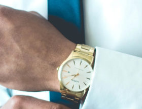porter une montre homme avec classe