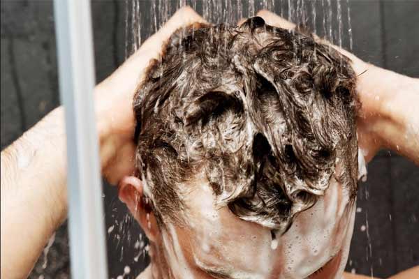 bon shampoing pour faire pousser ses cheveux plus vite