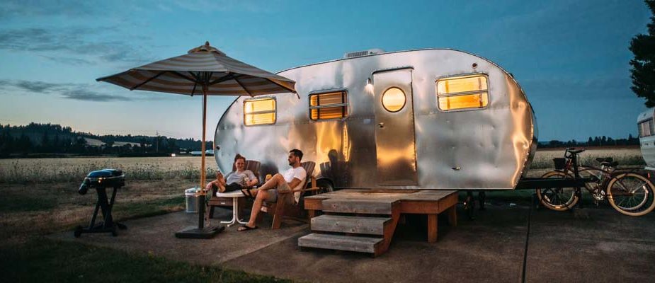 matériel pour camper en automne