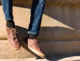 quel pantalon avec des sneakers pour homme