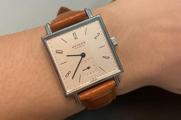 montre carrée Tetra - Nomos Glashütte