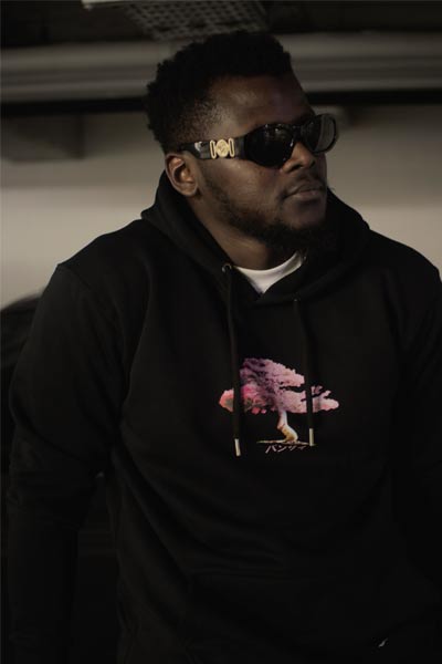 sweat a capuche noir bonzai blanc nacre