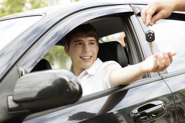 assurance auto jeune conducteur