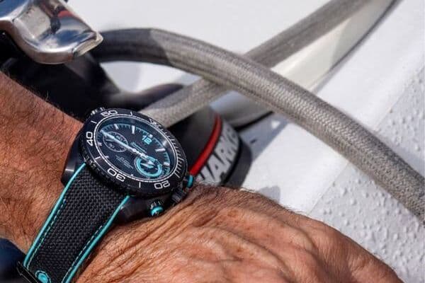 Planet Ocean 600M montres de james bond