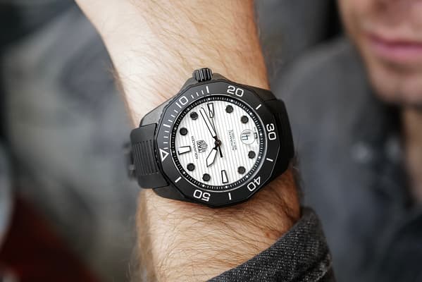 montre james bond timothy daldon tag heuer professional night drive ref 980.031