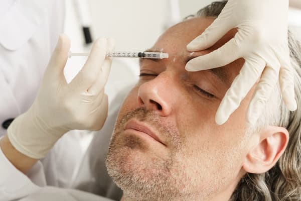médecine esthétique injection acide hyaluronique homme